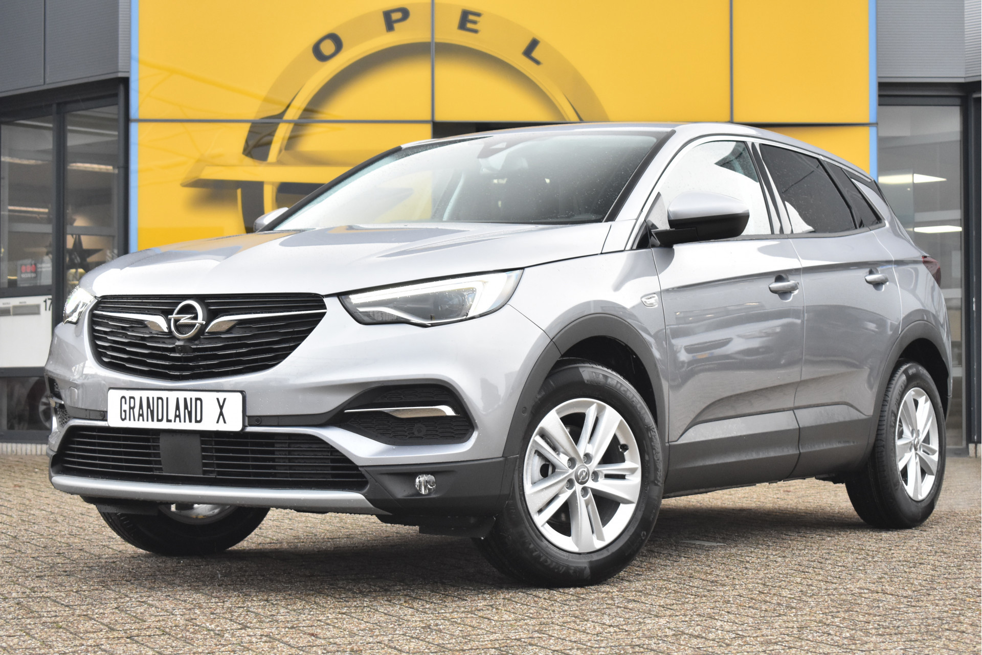 Opel grandland x багажник