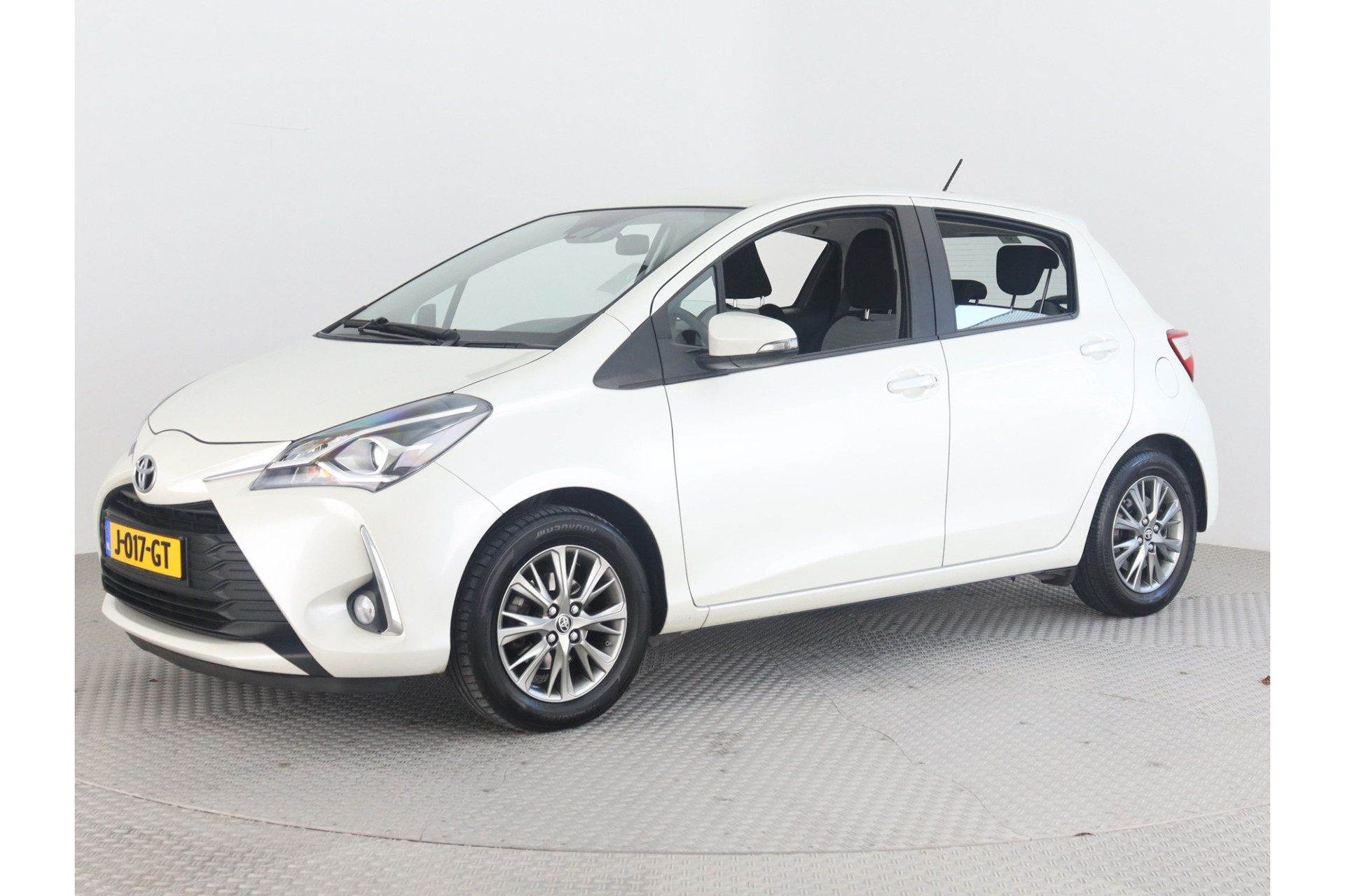 Toyota Yaris Vvt I Active Sports Garantie Tot Toyota